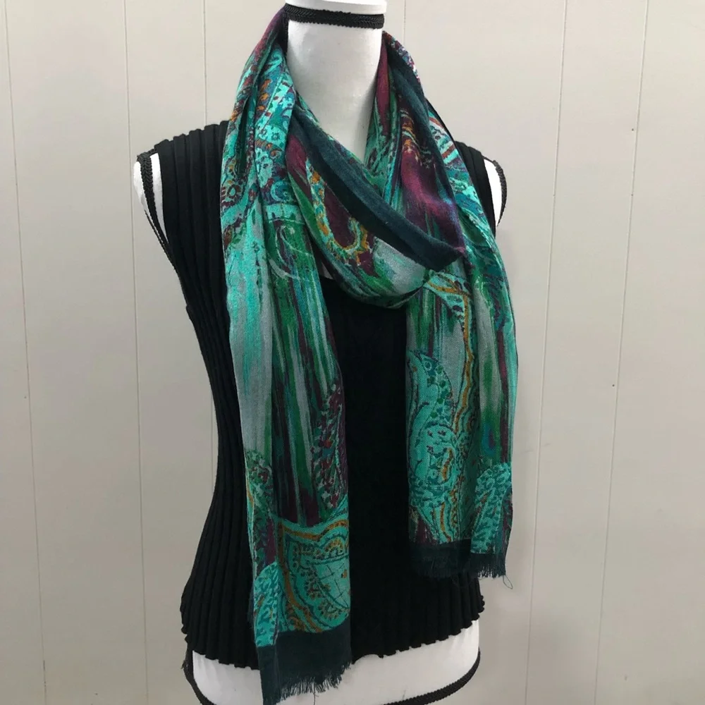 Lightweight Green Paisley Blanket Scarf/Wrap/Shawl - Picture 11 of 15